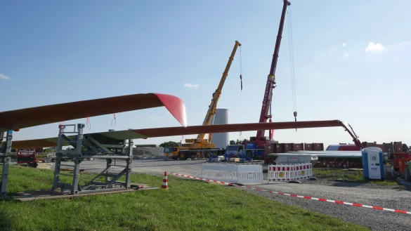 Eine Windrad-Baustelle am Schafkampweg in Schlangen. - &copy; Archivfoto: Jost Wolf
