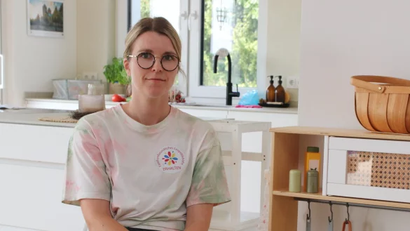 Es hei&szlig;t, Kinder h&auml;tten keine Lobby. Dann wollen wir eben ihre Lobby sein, sagt Lisa-Marie Elpers, Elternvertreterin und Mutter von zwei Kinder, die die Kita Kleine Strolche besuchen. Foto: Knut Dinter - &copy; Knut Dinter