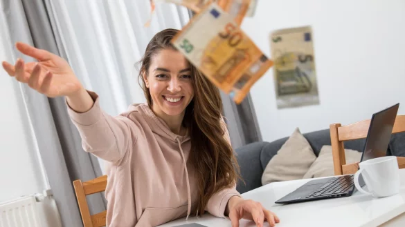 Schulden abbauen - &copy; Foto: Christin Klose/dpa-tmn