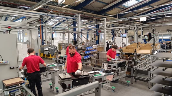 Die Beschäftigten von Miele, wie hier im Werk in Bünde, können wieder optimistischer in die Zukunft blicken. - © Sven Hauhart