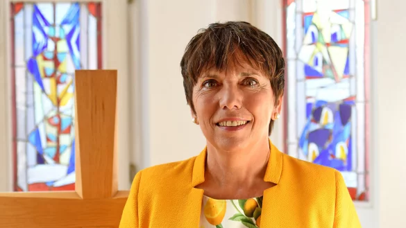 Margot K&auml;&szlig;mann, evangelische Theologin, hat ein neues Buch geschrieben. Im Interview spricht sie unter anderen &uuml;ber Waffenlieferungen an die Ukraine. (Archivbild) - &copy; dpa