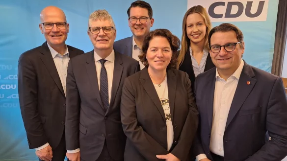 Ralph Brinkhaus (v. l.), Christian Haase, Joachim Ebmeyer, Kerstin Vieregge, Katharina Kotulla und Oliver Vogt. Es fehlt Carsten Linnemann. - © Ingo Kalischek