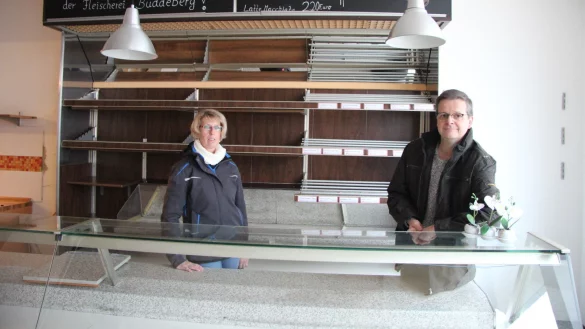 Heike Sch&uuml;tte und Andreas M&uuml;ller haben viele Pl&auml;ne. Im M&auml;rz wollen sie im ehemaligen Gundis Eck den Dorfladen Sonneborn er&ouml;ffnen. - &copy; Katrin Kantelberg