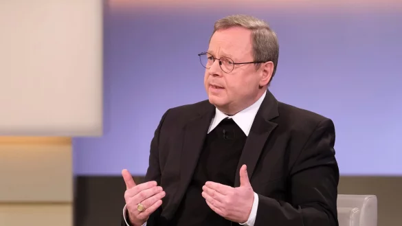 Bischof B&auml;tzing - &copy; Foto: Wolfgang Borrs/ARD/NDR Presse und Information/dpa