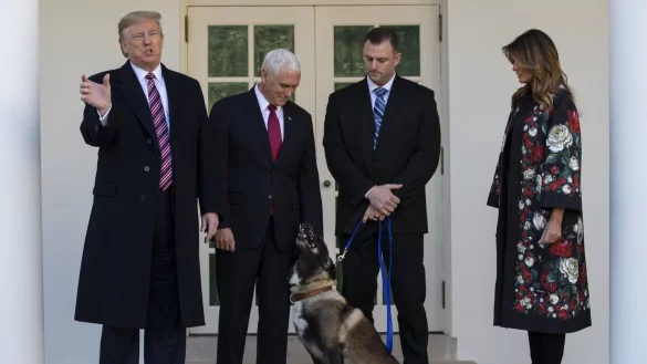 Trump und Conan - &copy; Foto: Evan Vucci/AP/dpa