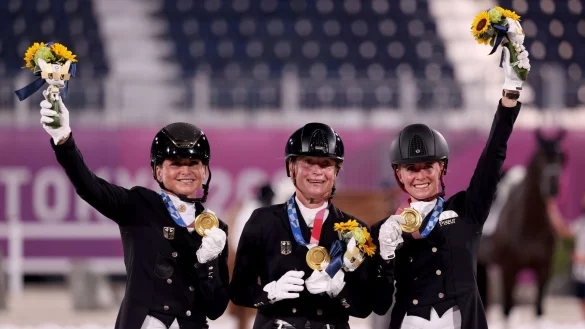 Siegerehrung - &copy; Foto: Friso Gentsch/dpa