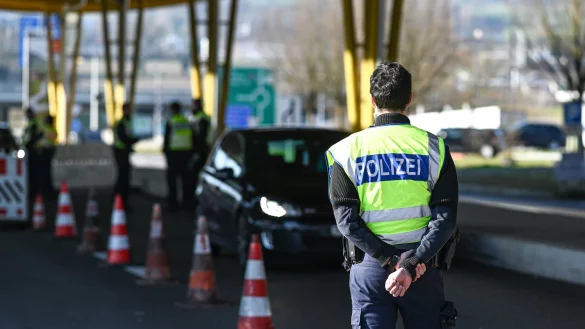 Grenzkontrolle - &copy; Foto: Felix K&auml;stle/dpa