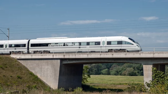 Testzug der Bahn - &copy; Foto: Kai Michael Neuhold/Deutschen Bahn/dpa