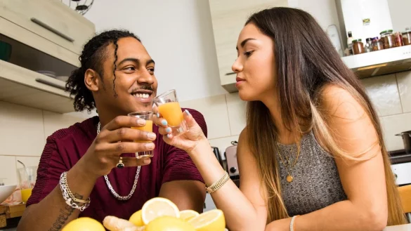 Ingwer-Shots kann man selber machen - &copy; Foto: Christin Klose/dpa-tmn