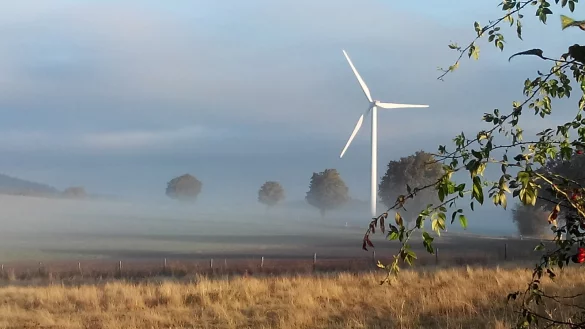 Windkraft ist ein strittiges Thema. Der Bauherr einer in Alverdissen auf dem Bromberg geplanten Anlage hat jetzt die Stadt Barntrup verklagt. In einem m&ouml;glicherweise angestrebten Eilverfahren k&ouml;nnte eine Entscheidung bereits in wenigen Wochen fallen. - &copy; Sylvia Frevert