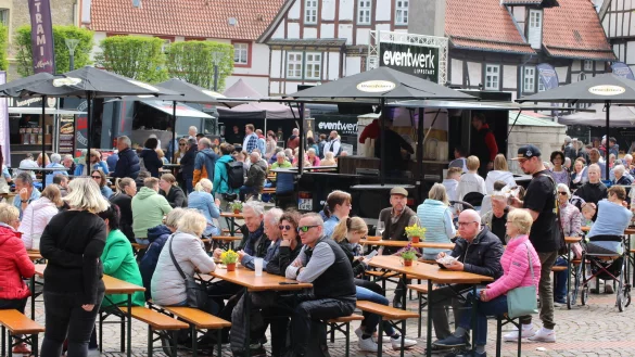 Das Streetfood-Festival zieht am Wochenende unzählige Gäste auf den Salzhof. - © Sandra Castrup