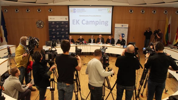 Enormes Medieninteresse bei der Pressekonferenz am Mittwoch im Kreishaus. - © Bernhard Preuss