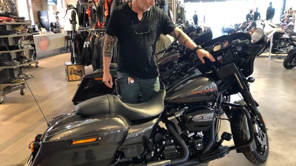 Touringmaschine: Salesmanager Stephan Kaminski wird am 14. Juli durch den Harley-Davidson-Shop f&uuml;hren - &copy; Thomas Reineke
