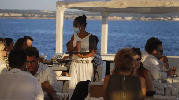 Maskenpflicht auf Mallorca - &copy; Foto: Clara Margais/dpa