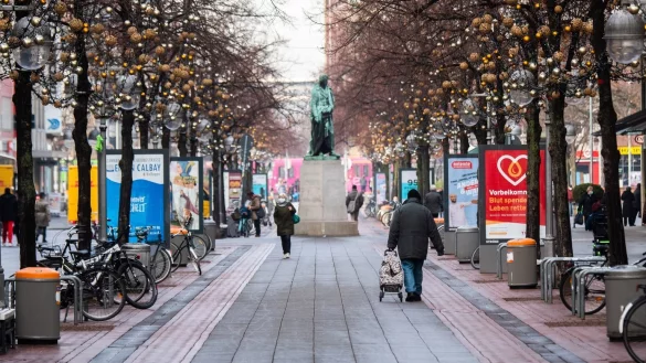 Leere Innenstadt von Hannover - &copy; Foto: Julian Stratenschulte/dpa
