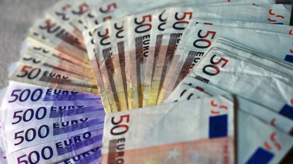 Geldscheine - &copy; Foto: Jens Kalaene