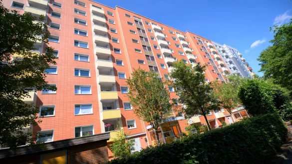 Immobilienmarkt - &copy; Foto: Jonas Walzberg/dpa