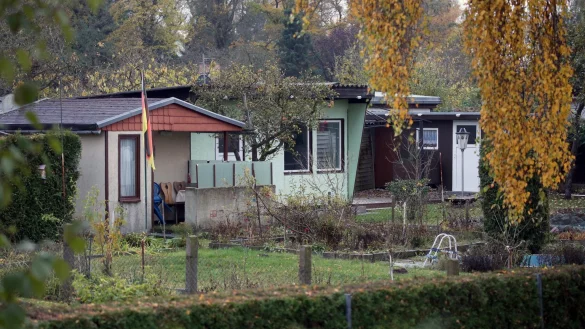 Kleingarten als Unterschlupf - &copy; Foto: Bernd W&uuml;stneck/dpa-Zentralbild