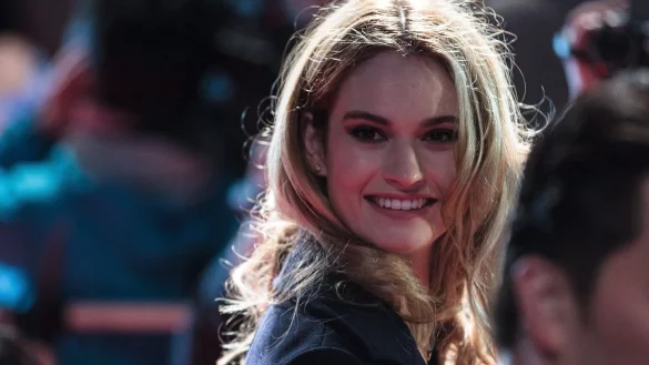 Lily James - &copy; Foto: Christopher Jue/EPA/dpa
