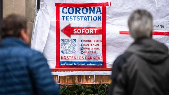 Corona-Testzentrum in Baden-W&uuml;rttemberg - &copy; Foto: Christoph Schmidt/dpa