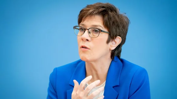 Kramp-Karrenbauer - &copy; Foto: Kay Nietfeld/dpa