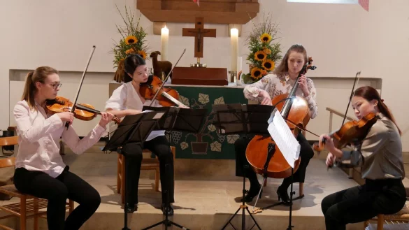 Virtuoses Zusammenspiel des Ixora Quartetts in edelster Tongebung. Mit Maria Zontova, Eun Sun Kim, Yi Lu und Aneta Stefanka (von links). - &copy; Thomas Kr&uuml;gler