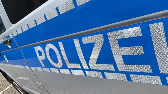 Die Polizei sicherte am Samstag Spuren am Tatort. - © Jens Reddeker