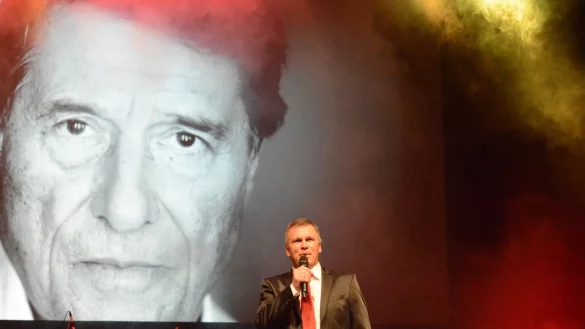 Ingo Dickewied bei seinem gro&szlig;en Udo-J&uuml;rgens-Konzert im April dieses Jahres in der Phoenix-Contact-Arena. - &copy; Tanja Watermann