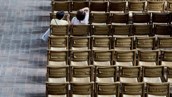 Leere Plätze: Die Marktkirche in Hannover. - © dpa
