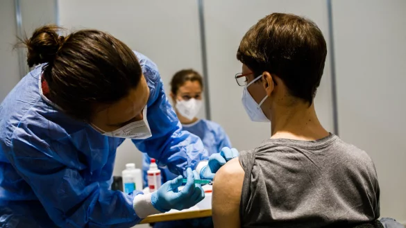 In Lippe wurde seit Anfang Februar 2021 gegen Covid-19 im Impfzentrum geimpft. - © Philipp von Ditfurth/dpa