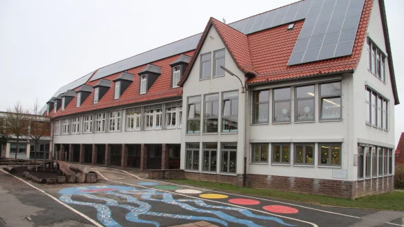 Die Grundschule Horn platzt aus allen Nähten. Dem Schulleiter zufolge würde der Platz nicht einmal reichen, wenn die OGS in die Turmschule umzöge. - © Dieter Asbrock