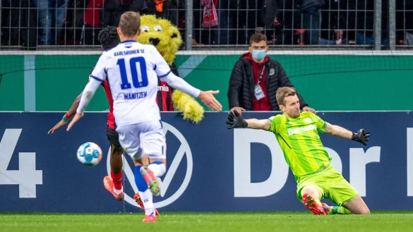 Bayer-Keeper - &copy; Foto: David Inderlied/dpa
