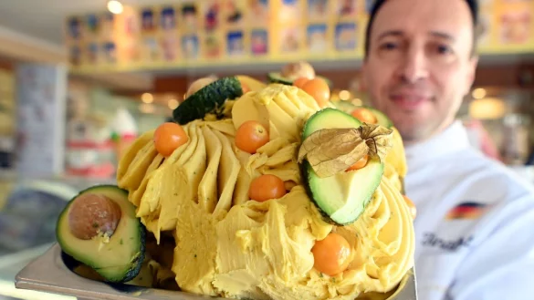 Deutsche Eis-Kreation f&uuml;r die Weltmeisterschaft - &copy; Foto: Uli Deck/dpa