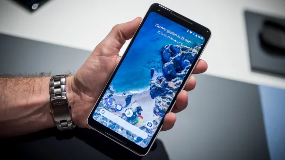 Update f&uuml;r Pixel 2 XL - &copy; Foto: Alexander Heinl/dpa-tmn