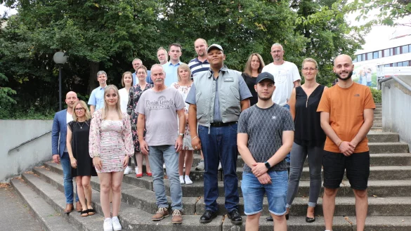 16 Menschen haben dieses Jahr in ganz unterschiedlichen Situationen unglaublichen Mut bewiesen und Zivilcourage gezeigt. Die Kreispolizeibeh&ouml;rde Lippe und das Deutsche Rote Kreuz haben daher am Freitag wieder zu "Lipper lassen keinen allein" eingeladen und "Danke" gesagt. - &copy; Janet K&ouml;nig