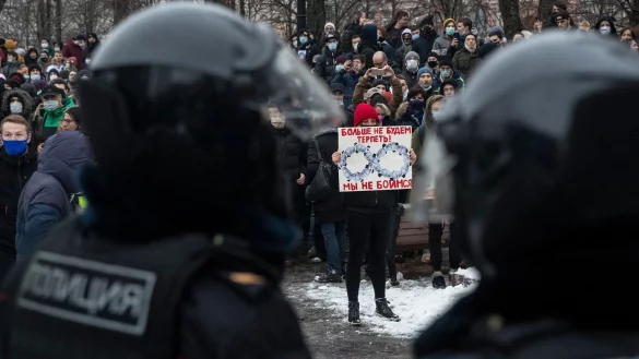 Nawalny-Protest - &copy; Foto: Pavel Golovkin/AP/dpa