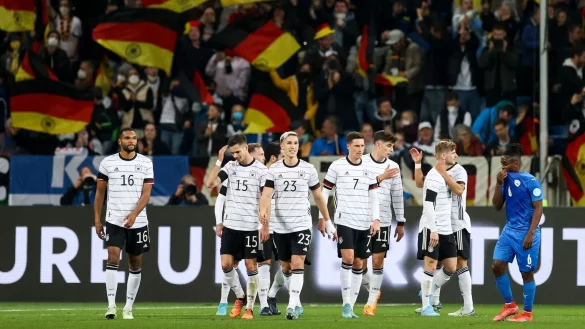 - &copy; Christian Charisius/dpa