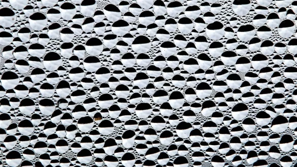 Beschlagene Fenster im Winter - &copy; Foto: Karl-Josef Hildenbrand/dpa/dpa-tmn