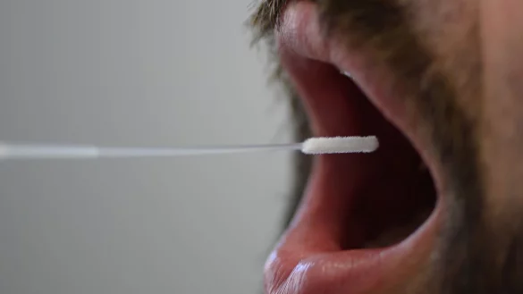 Corona-Test - &copy; Foto: Swen Pf&ouml;rtner/dpa