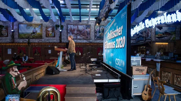 Politischer Internet-Fr&uuml;hschoppen Gillamoos - &copy; Foto: Sven Hoppe/dpa