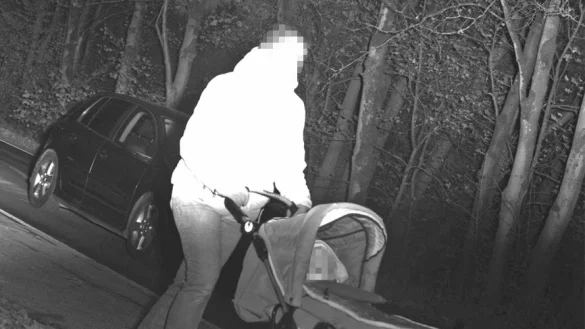 Beim Spazierengehen geblitzt. - © Kreispolizei Märkischer Kreis