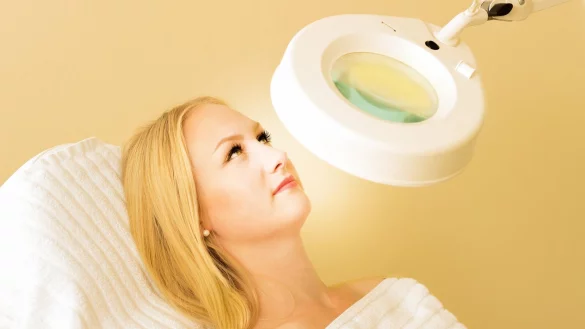 Eime Kundin hat nach zwei Sch&ouml;nheitsbehandlungen in einem Salzufler Kosmetikstudio gro&szlig;e Qualen erlitten. Der 34-j&auml;hrige Kosmetiker hat sich deshalb vor Gericht verantworten m&uuml;ssen. Seine Haftstrafe wollte er nicht akzeptieren. - &copy; Pixabay