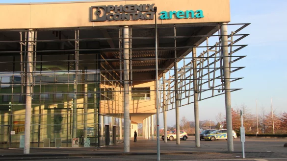 Die umstrittene Band "Weimar" hat ein konzert in der Phoenix Contac-Arena angekündigt. Allerdings ohne gültigen Vertrag mit der Betreibergesellschaft. - © Jana Beckmann