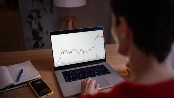 Banken werben damit, dass Kontoauszüge online in Echtzeit zu verfolgen sind. - © picture alliance / Zoonar