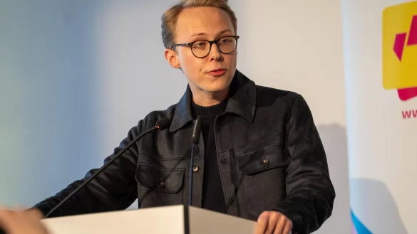 Torben Hundsdörfer während seiner Bewerungsrede beim Landeskongress. - © FDP Lippe