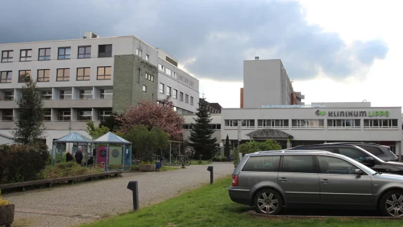 Das Klinikum in Lemgo soll nach Ansicht des Düsseldorfer Gesundheitsministeriums in der jetzigen Form weitgehend erhalten bleiben - inklusive Notfallambulanz. Das freut die Bürgermeister aus Lemgo und Nordlippe. - © Jens Rademacher