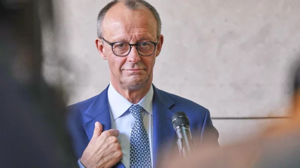 Damit der Geisterfahrer im Wei&szlig;en Haus ihn verstehen kann, m&uuml;sste der CDU-Mann Friedrich Merz mit gleicher M&uuml;nze zur&uuml;ckzahlen. - &copy; picture alliance / dts-Agentur