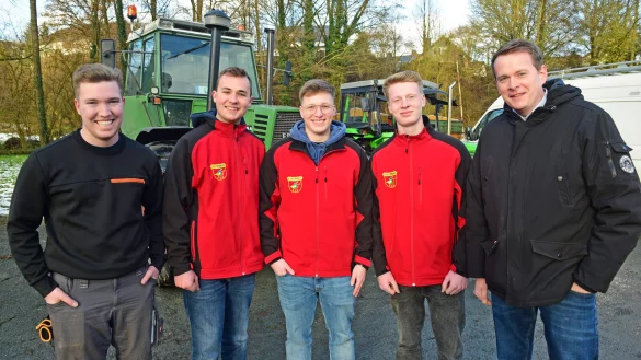 Einige der neuen Gesichter im Elferrat: Nic Laskowski, Jonas Schaksmeier, Mats Harzmeier, Nathanael Hense und Sitzungspr&auml;sident Thomas Wiesener, der im vergangenen Jahr seinen Einstand gefeiert hat. - &copy; Nicole Ellerbrake