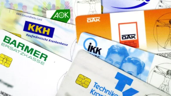 Krankenkassenkarten - &copy; Foto: Oliver Berg/dpa
