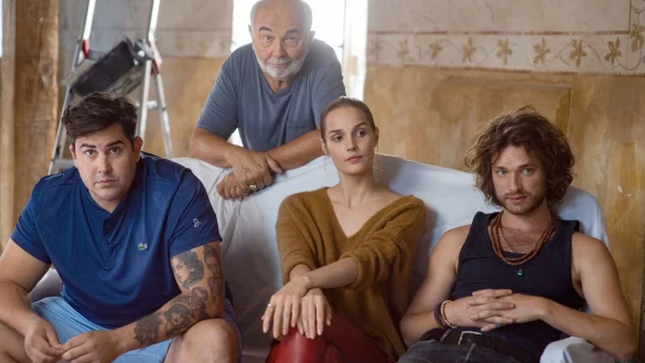 - &copy; Arnaud Borrel/Telepool/dpa